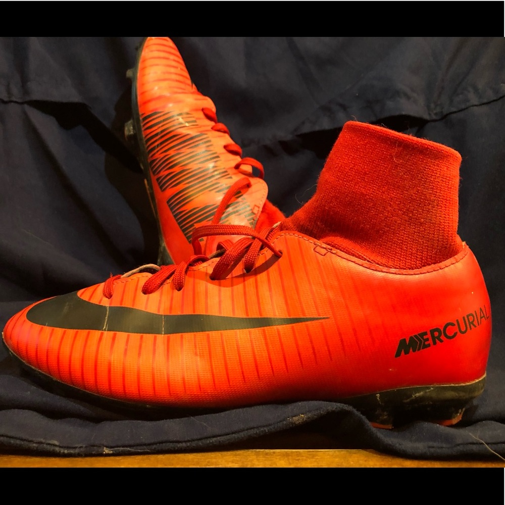 Soccer cleats *boys* NIKE MERCURIAL